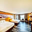 Days Inn by Wyndham Mackinaw City - Lakeview