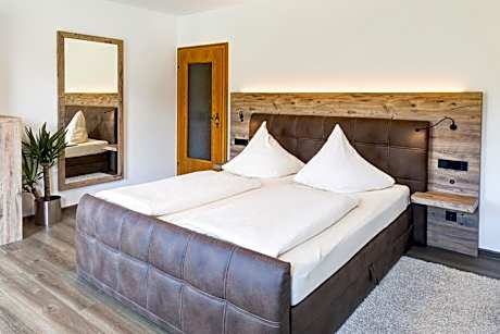 Deluxe Double Room with Balcony and River View