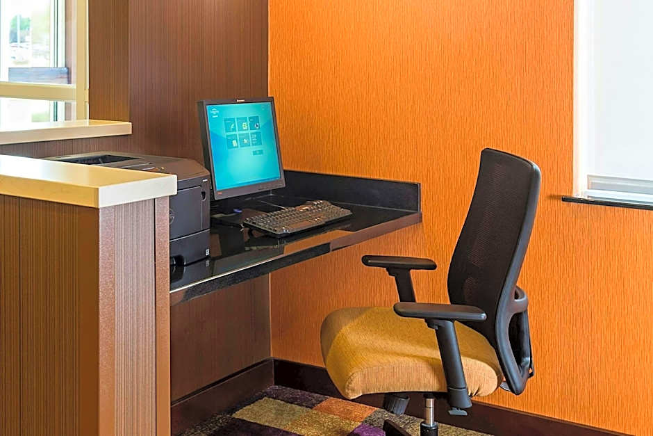 Fairfield Inn & Suites by Marriott Holland
