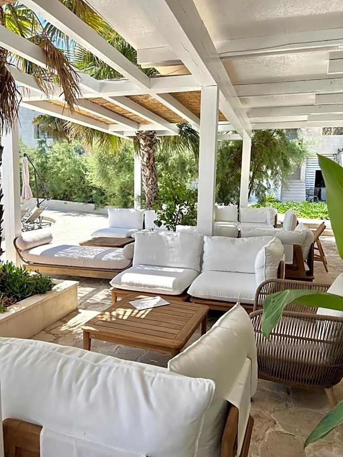 Kalamota Beach House