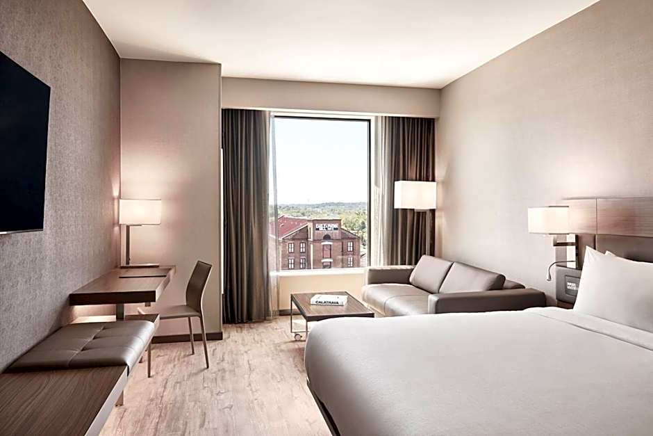 AC Hotel by Marriott Columbus Downtown