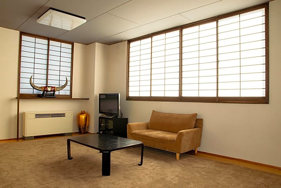La Vista Hotel Tsugaike - Stay on the Slopes