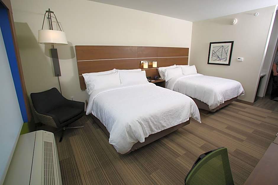 Holiday Inn Express & Suites Lincoln Airport By IHG