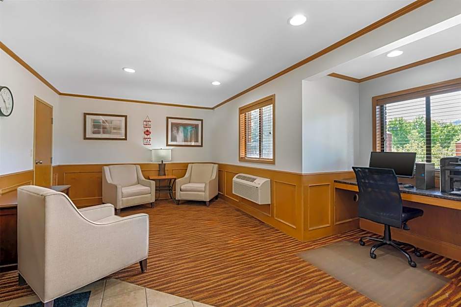 SureStay Plus Hotel By Best Western Salmon Arm