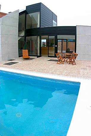 Puerta de Santillana