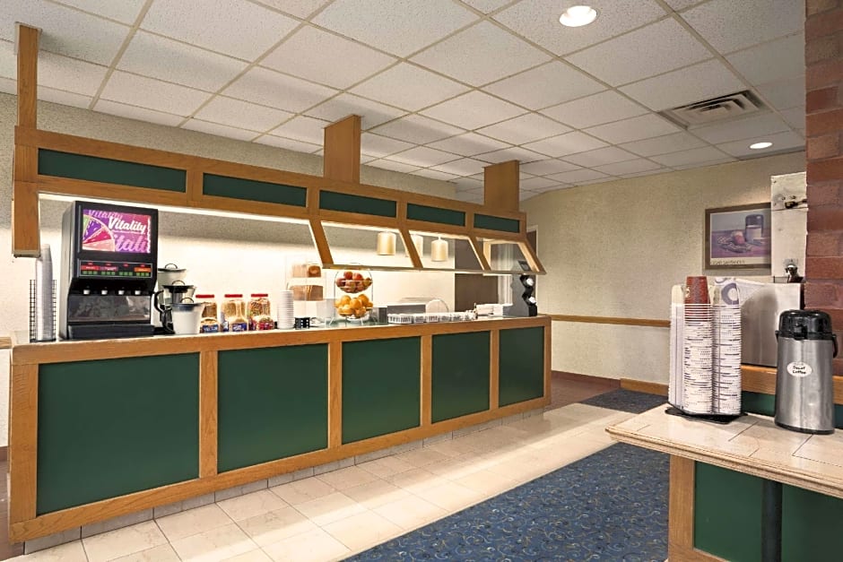 Travelodge by Wyndham Chatham