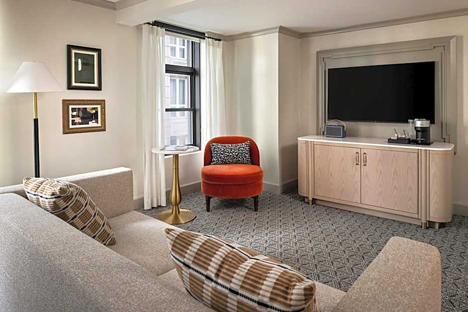 Photo 1 of 12 of Studio 1 King Bed with Sofabed