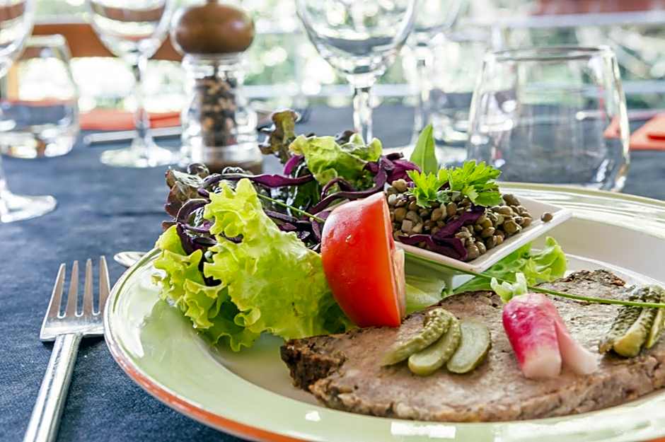 Logis Des Rives De L'Arzon