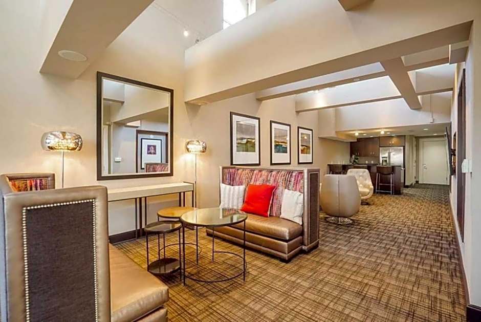 Global Luxury Suites at The White House
