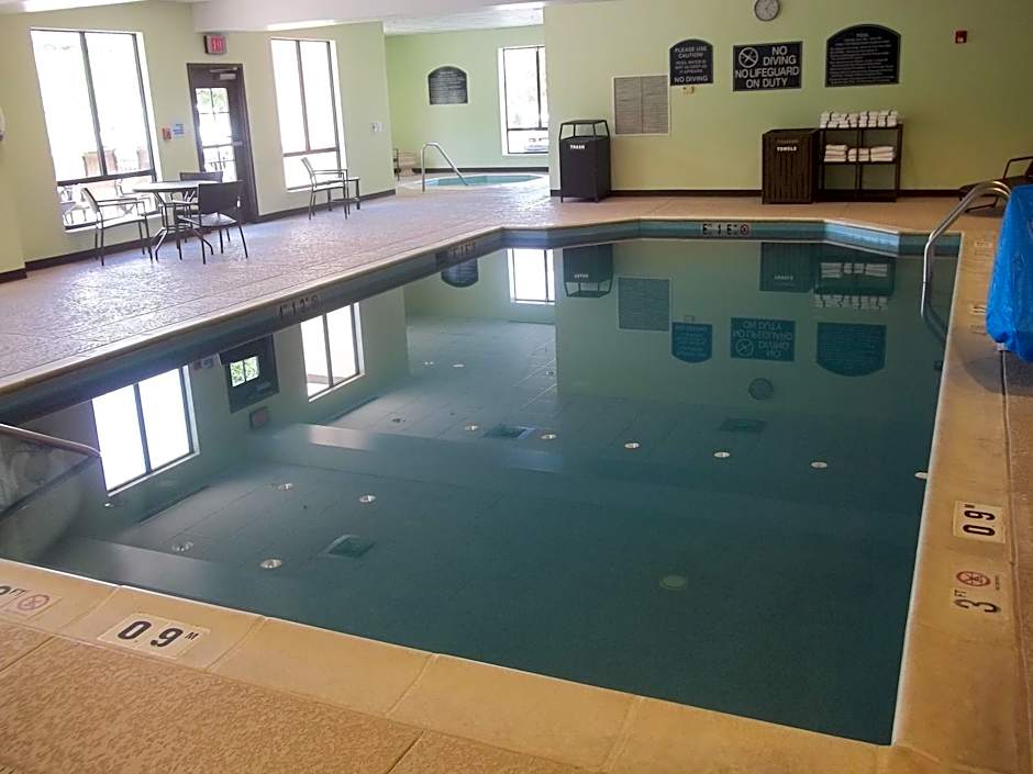 Holiday Inn Express and Suites Winchester By IHG