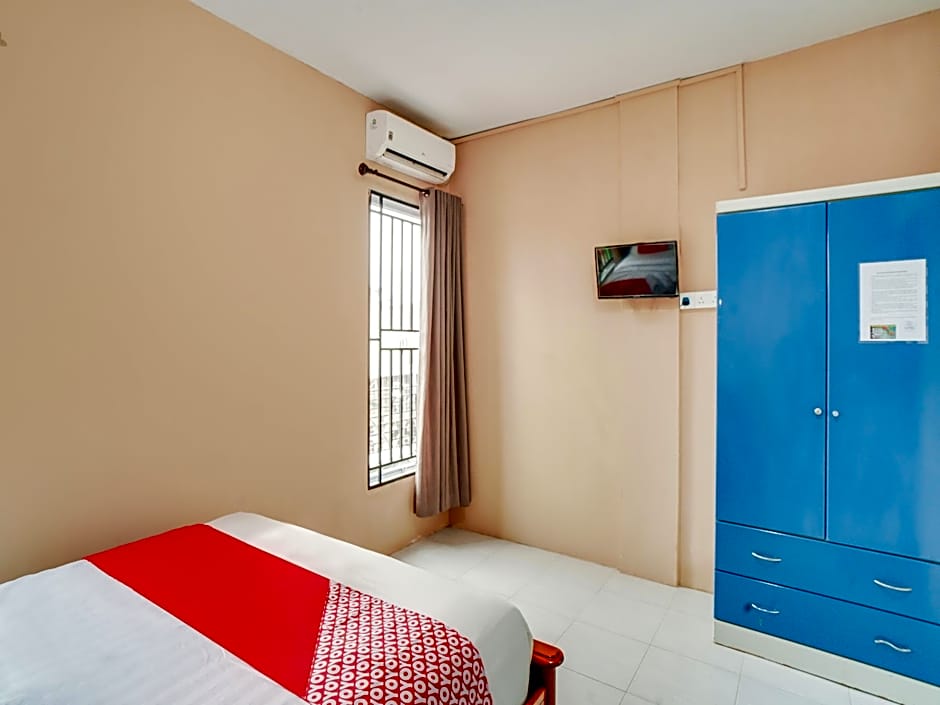 OYO 90024 Botania Homestay & Cafe