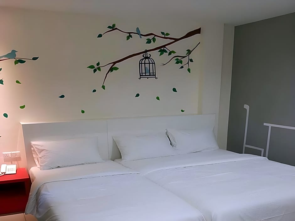 Hotel Strawberry Fields