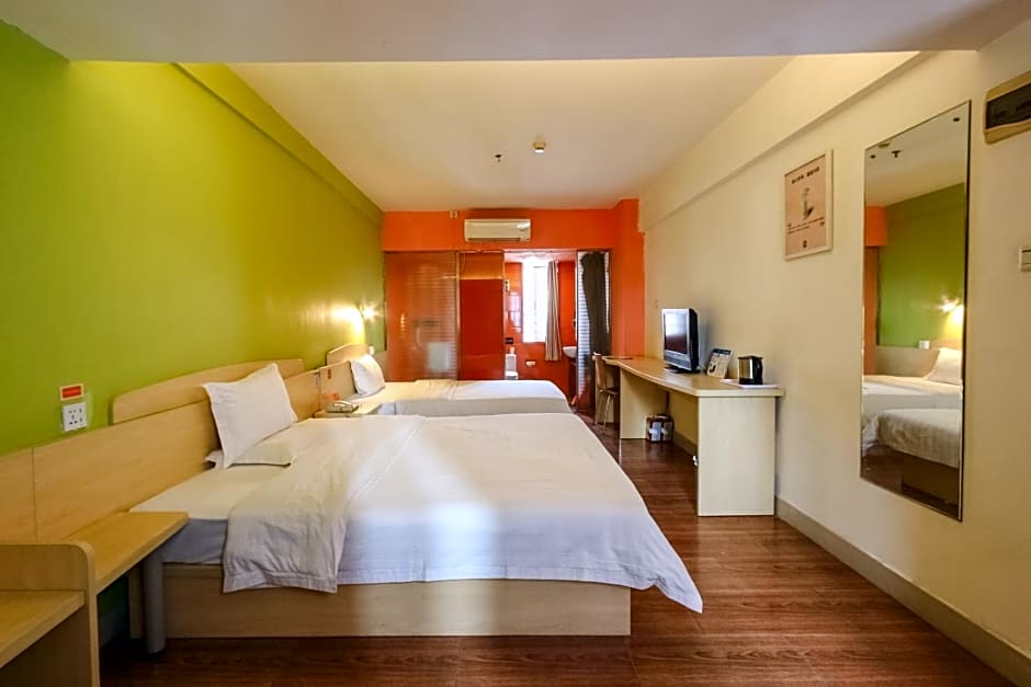 7Days Inn Guangzhou Wuyang New Town