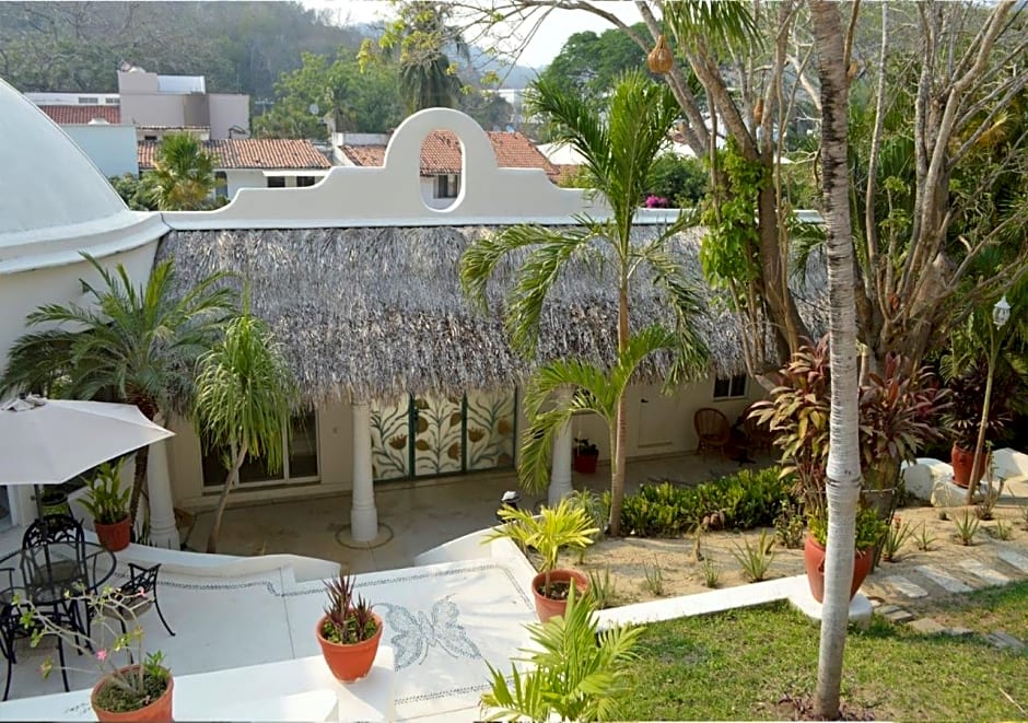 Alto de la Sierra Villa Huatulco by Rotamundos