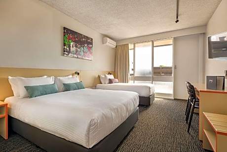 Nightcap at Waltzing Matilda Hotel