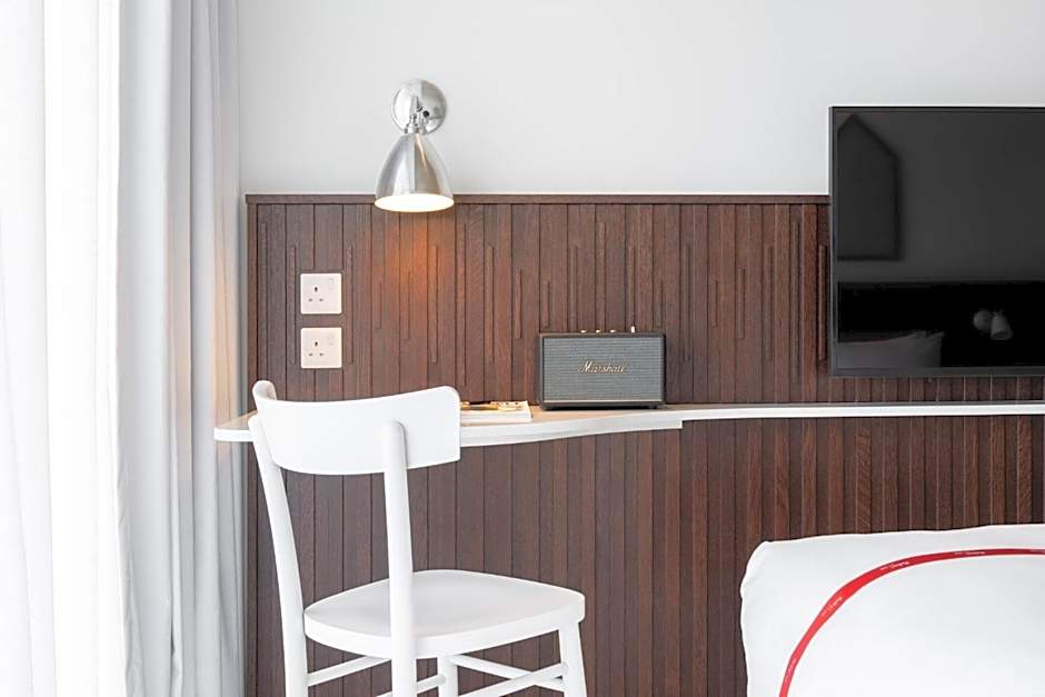 Ruby Zoe Hotel London