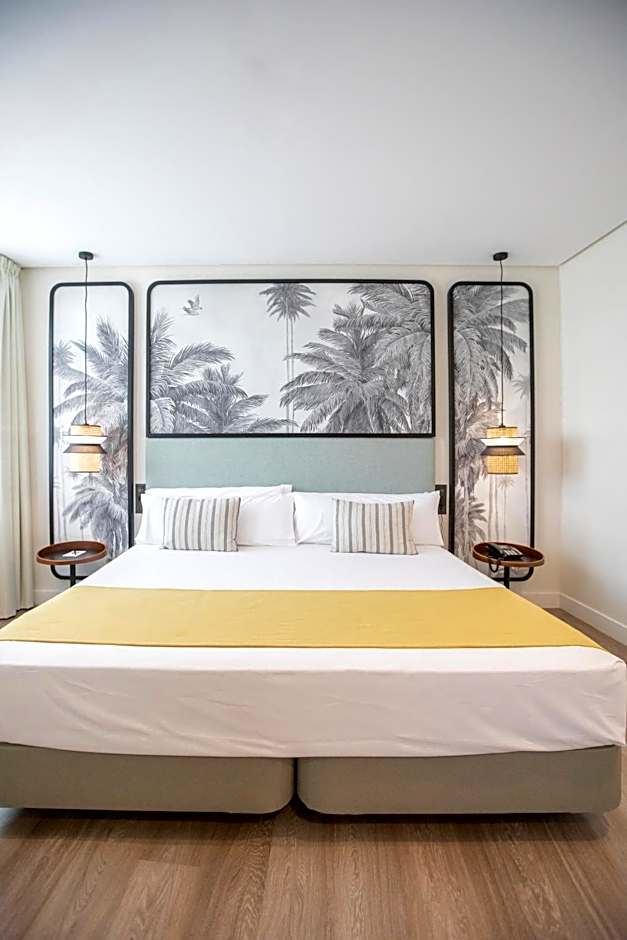 Photo 1 of 9 of Junior Suite