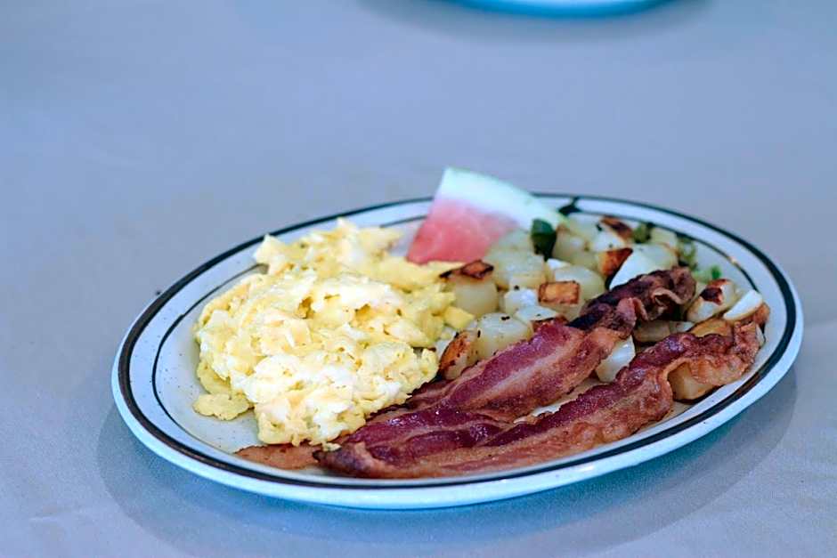 Days Inn by Wyndham Show Low