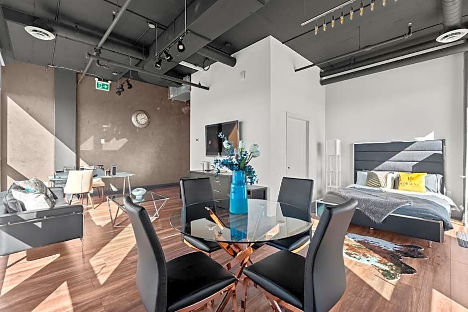 Bright Suites Finch West steps to Metro by hotel DUKE