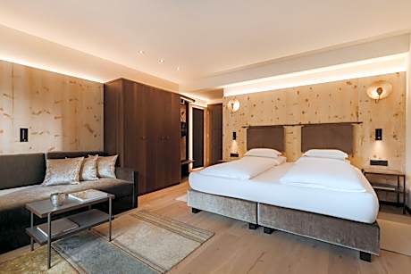 Large Double Room - No Pets Allowed