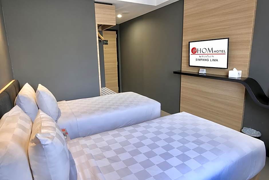 @HOM Semarang Simpang Lima