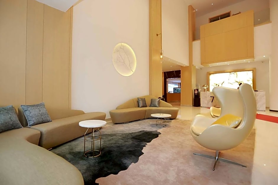 7 Days Premium·Weihai High-speed Rail Station Bathing Beach