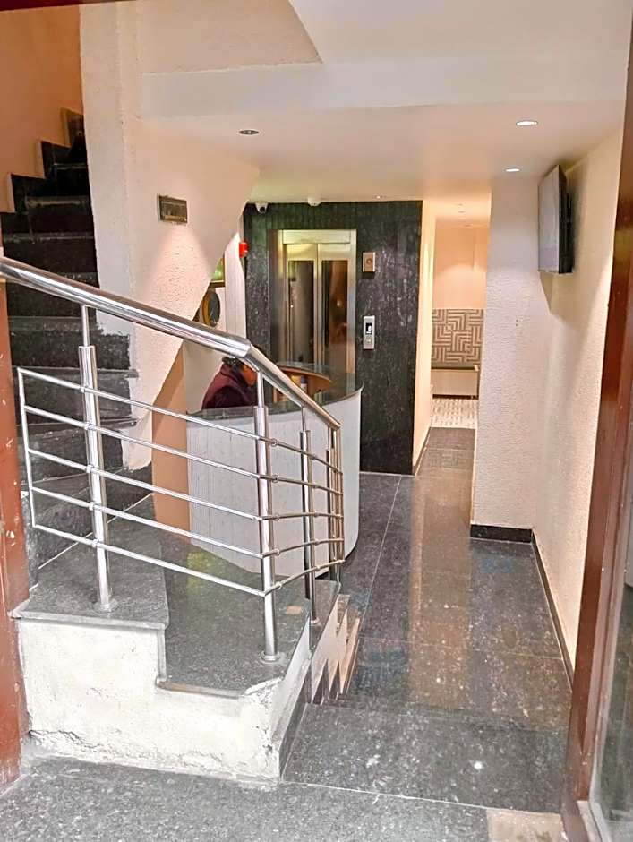Hotel Brooklyn Suites - Near Golden Temple