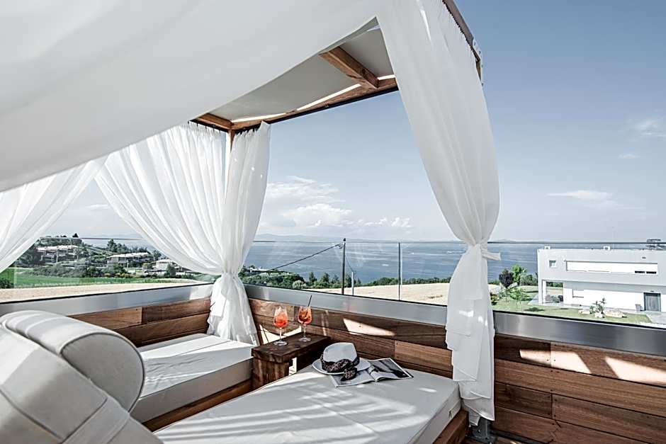 King's & Queen's Afitos - Suites With Private Pool