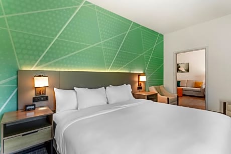 One Bed King Suite