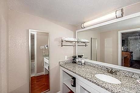 Standard King Room - Non-Smoking