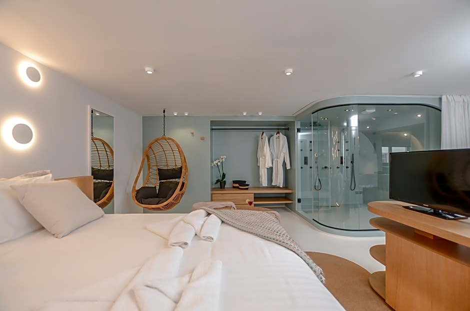 Photo 1 sur 10 de Suite, Plunge Pool