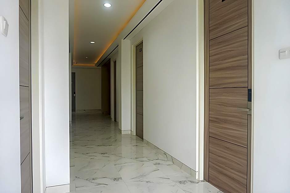 RedDoorz near Araya Family Club House