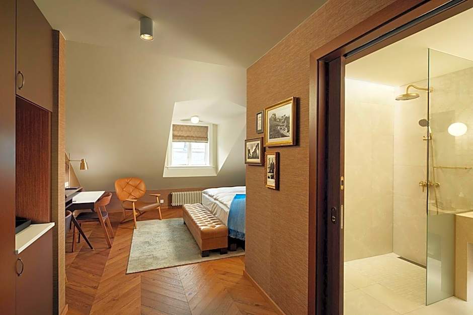 Reykjavik Consulate Hotel, Curio Collection by Hilton