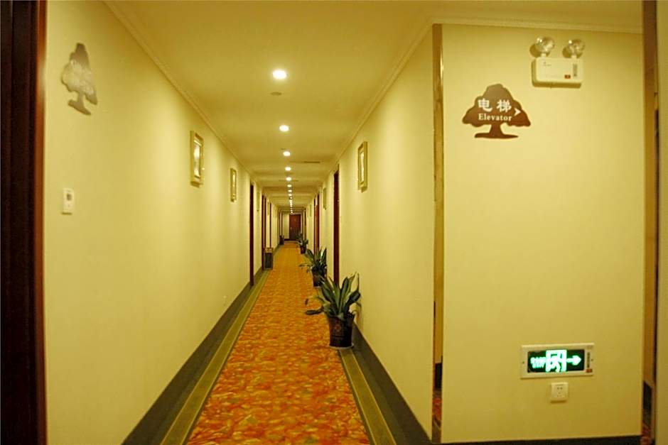 GreenTree Inn Jiangsu Yancheng Dongtai Jianggang Yingbin Road Gangcheng Avenue Business Hotel