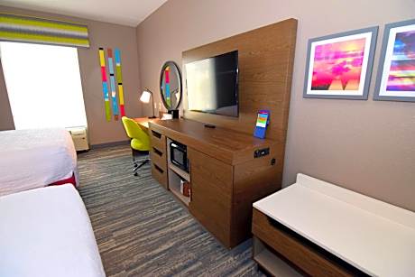 Room with Two Queen Beds - Non-Smoking