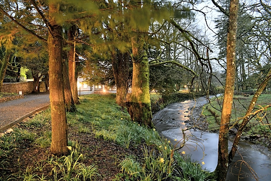 Lovelady Shield Hotel