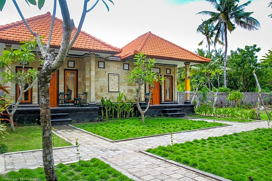 DeIndra Nusa Inn