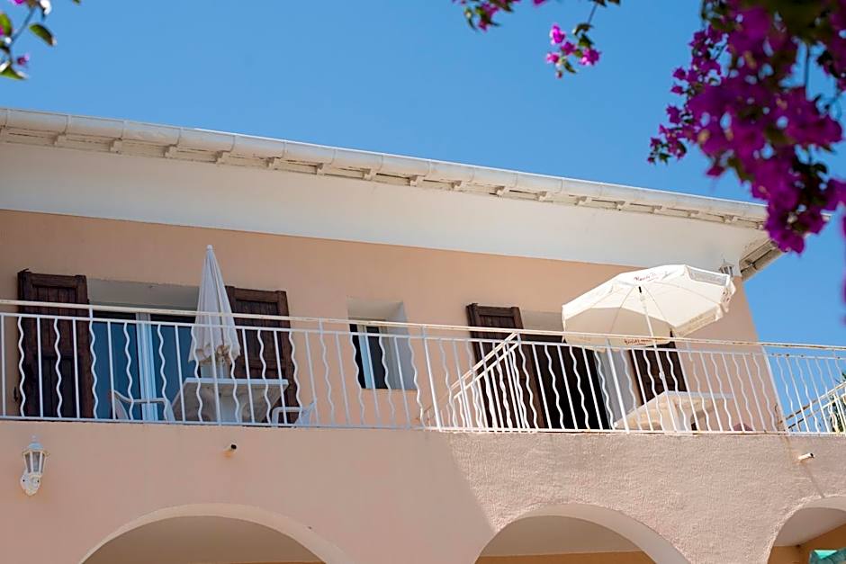 Hotel et Appartements Reine D'Azur