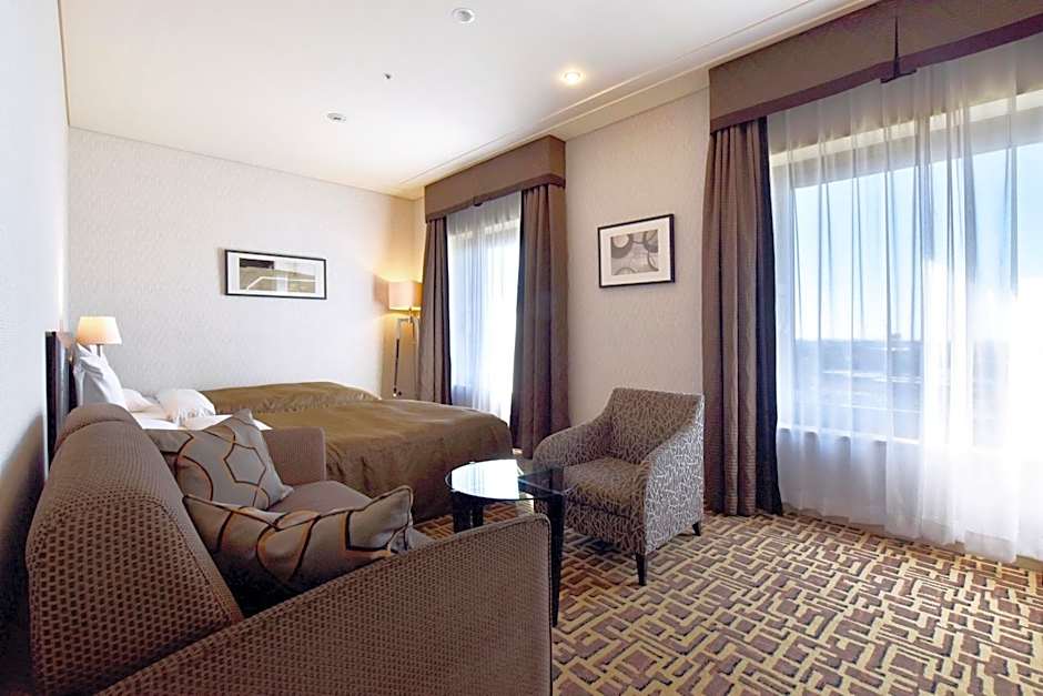 Okura Chiba Hotel