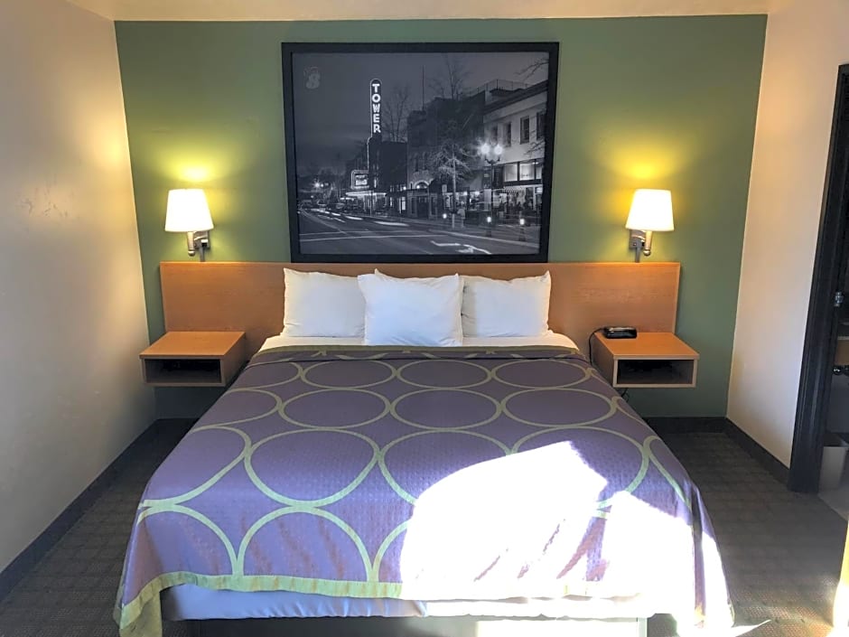 Super 8 by Wyndham Bend