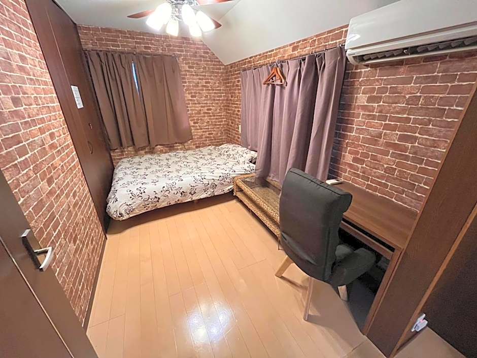Hotel EL Shinjuku 1 free parking