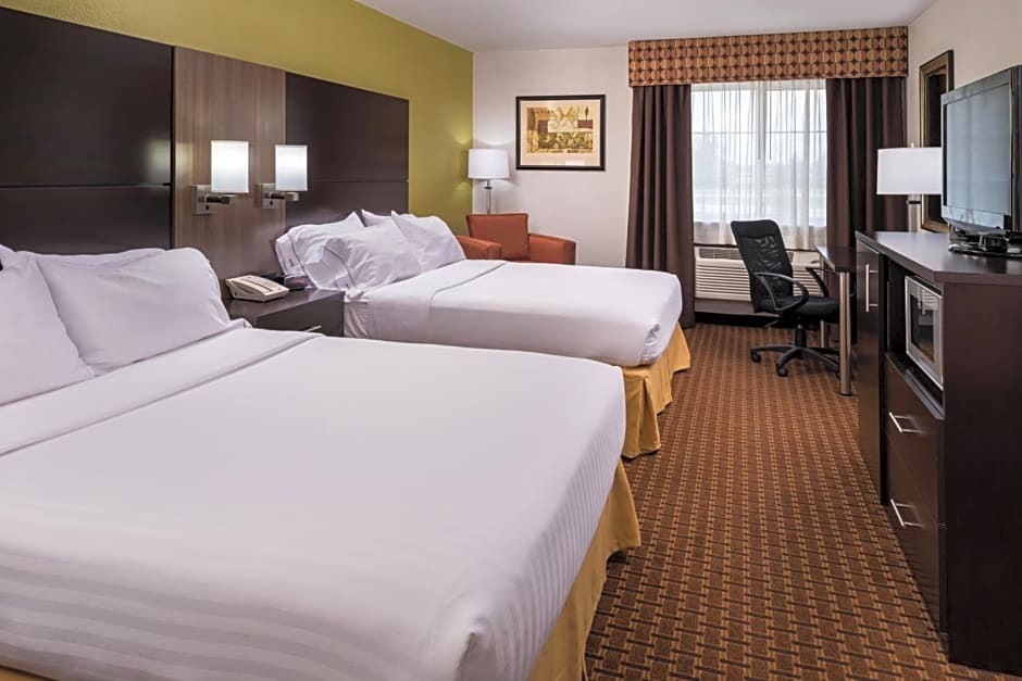 Holiday Inn Express Hotel & Suites Bucyrus