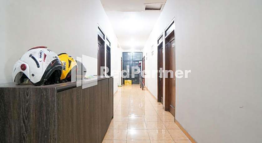 Bright Residence near ITC Mangga Dua Mitra RedDoorz