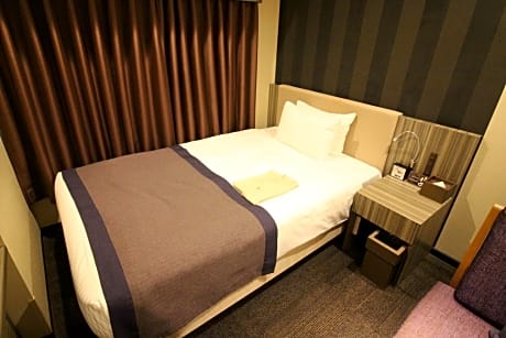 Single Room - Non-Smoking