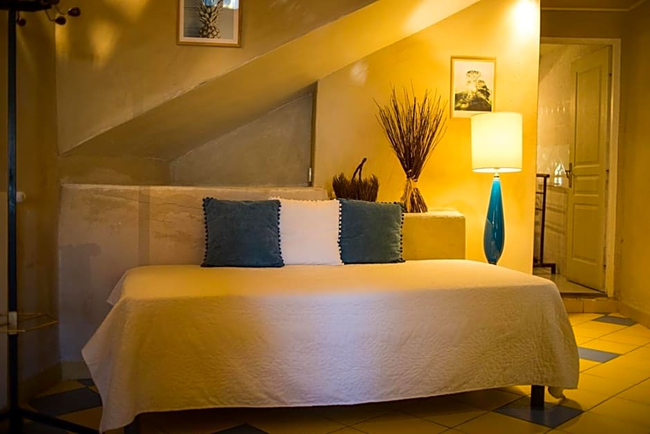 In Provence Hôtel - Expérience Atypique