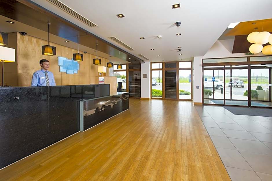 Holiday Inn Express London - Epsom Downs By IHG