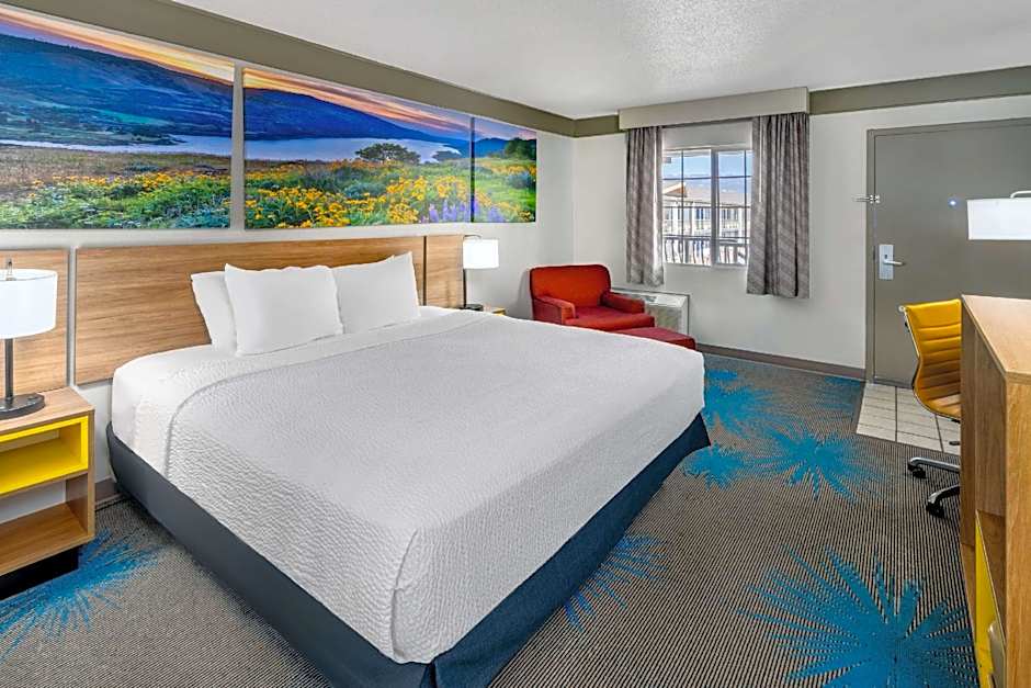 Days Inn by Wyndham Delta CO