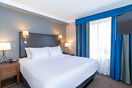 Jacuzzi Suite, 1 King Bed, Kitchen