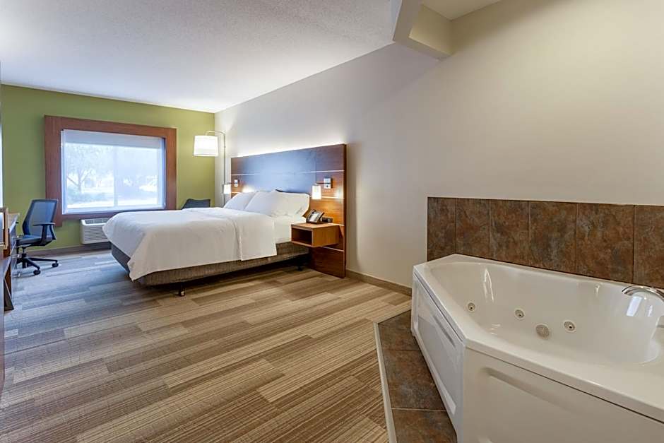 Holiday Inn Express Hotel & Suites Burlington By IHG