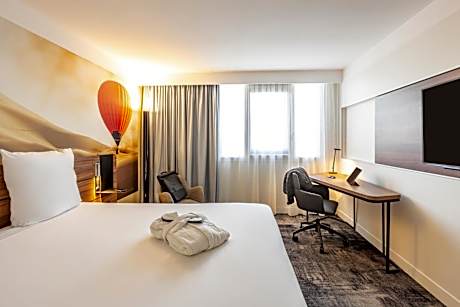 Superior Room with One Double Bed and Sofa
